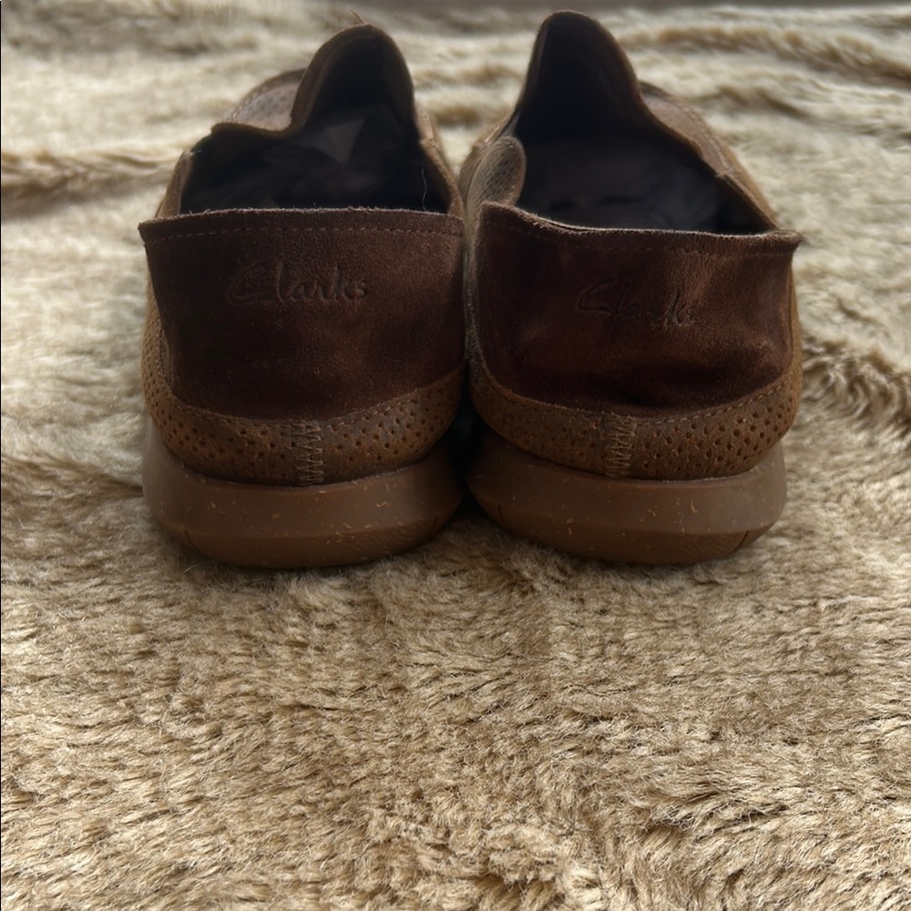 Clarks Brown Leather Slip-On Loafers with Textured Design - Picture 4 of 6